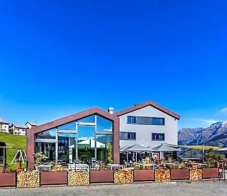 Boutique Pellas 3* Domat
